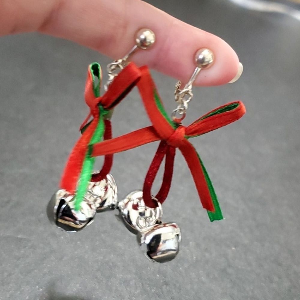Silver tone jingle bell screw back earrings clip on